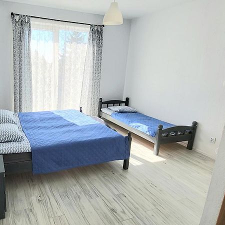 Emada- Pokoje Goscinne I Studia Ostrowo  Oda fotoğraf