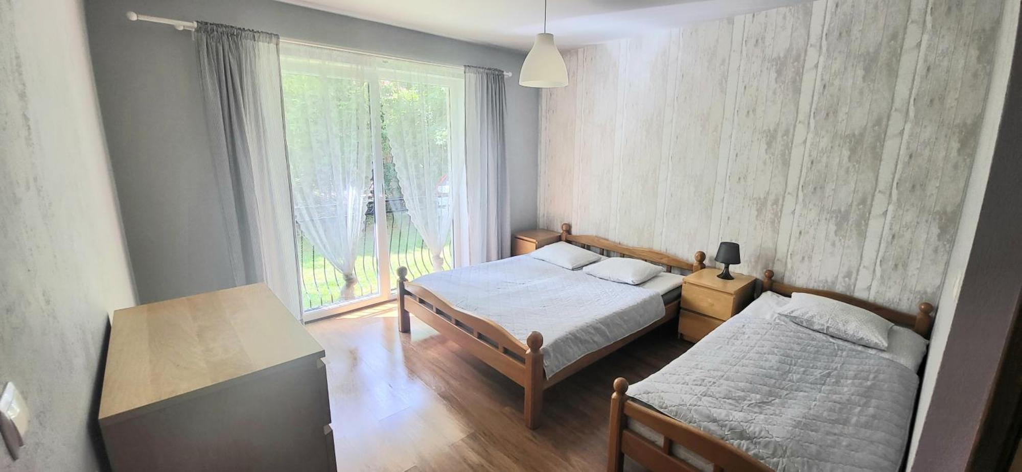 Emada- Pokoje Goscinne I Studia Ostrowo  Oda fotoğraf