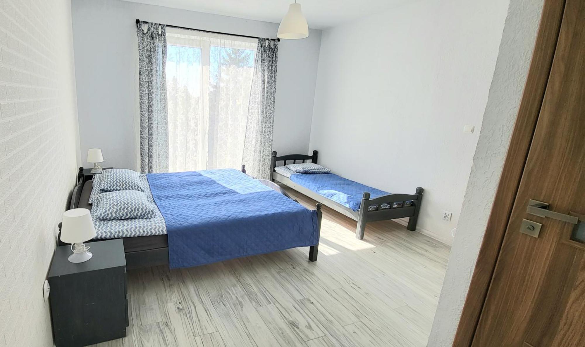 Emada- Pokoje Goscinne I Studia Ostrowo  Oda fotoğraf