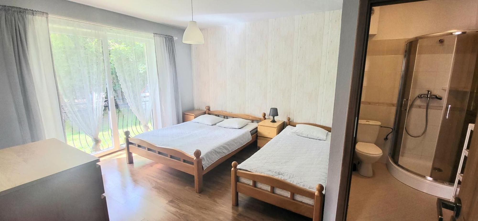 Emada- Pokoje Goscinne I Studia Ostrowo  Oda fotoğraf
